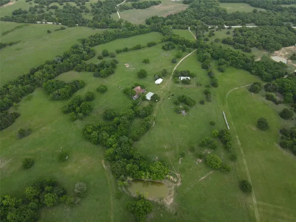 5444 Well Service Rd, Bowie, TX 76230