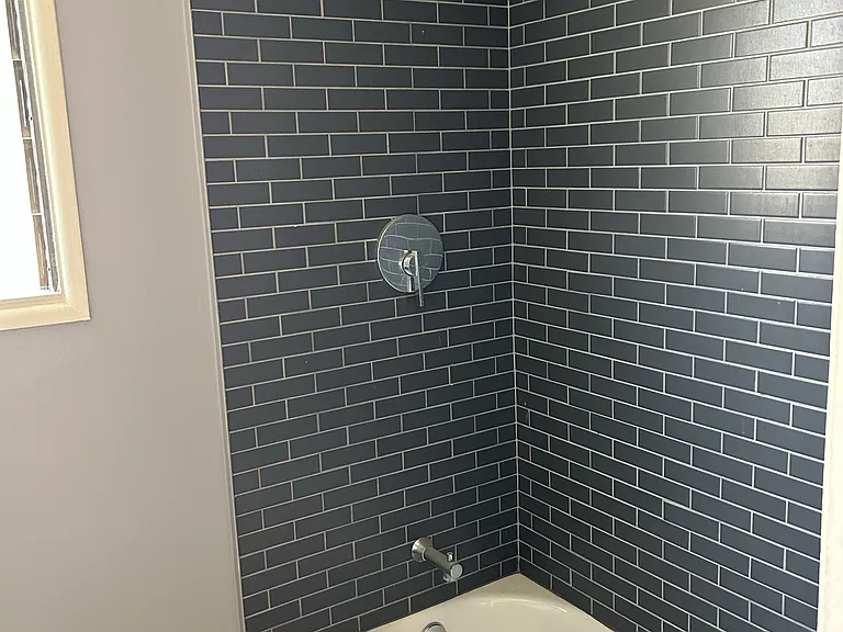 854-864 E Mendocino St #862 — Photo 8
