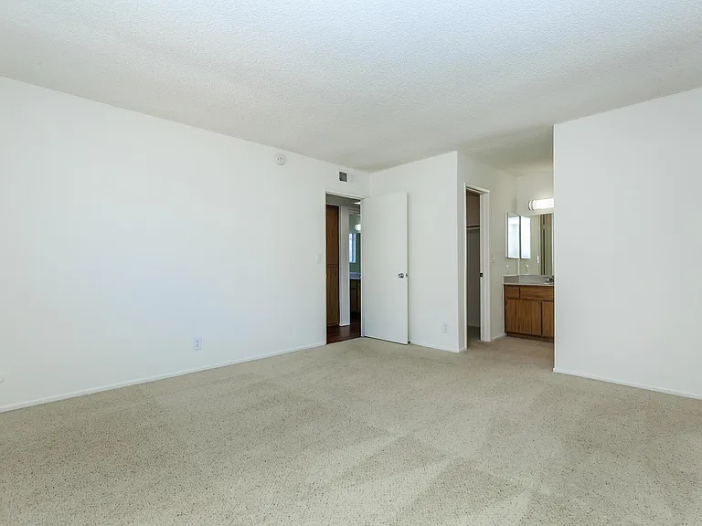 Ridgewood Village Apartment Homes — Photo 66