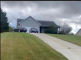 83 Ash Wood Ln, Cleveland, GA 30528