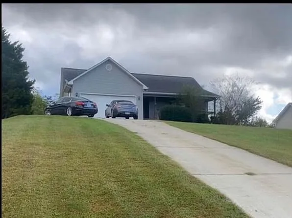 83 Ash Wood Ln, Cleveland, GA 30528