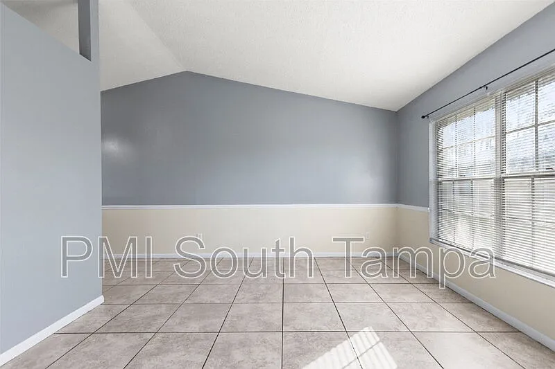 2 bed, 1.0 bath, 800 sqft, $1,380 — Photo 3