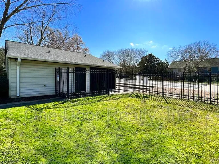 1103 London Company Way — Photo 25