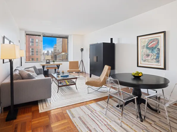 150 Columbus Avenue 21E image 1 of 6