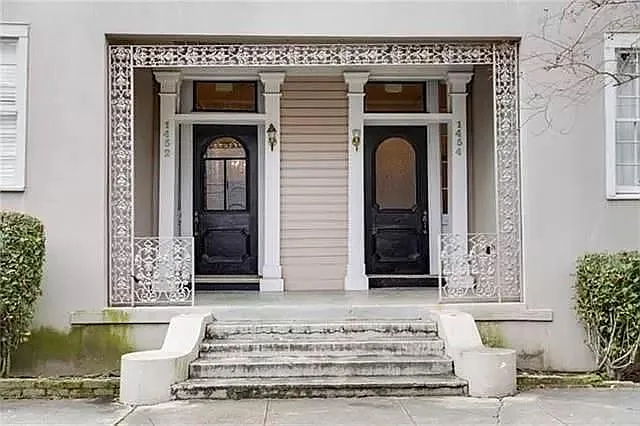 Building Photo - 1454 Saint Mary St #5