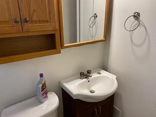 1227 Andrew Ave — Photo 5