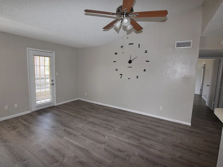 5533 Chrishire Way #F201 — Photo 8