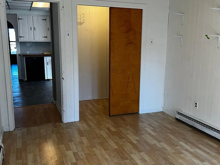 308 N Blakely St — Photo 20
