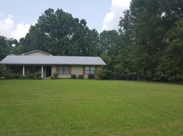 233 County Road 102, Pittsboro, MS 38951