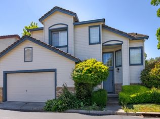 9534 Sunlight Ln, Elk Grove, CA 95758