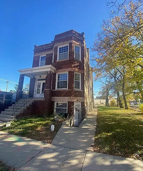 3403 Maple Ave #1 — Photo 1