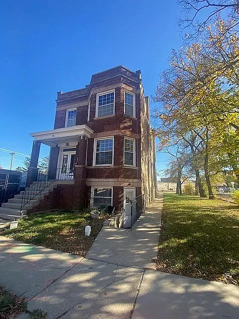 3403 Maple Ave #2