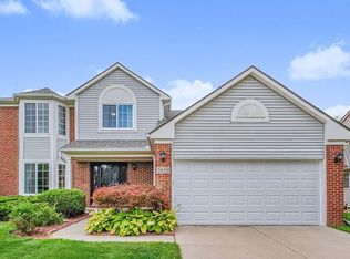 5650 Cedar Ridge Dr, Ann Arbor, MI 48103