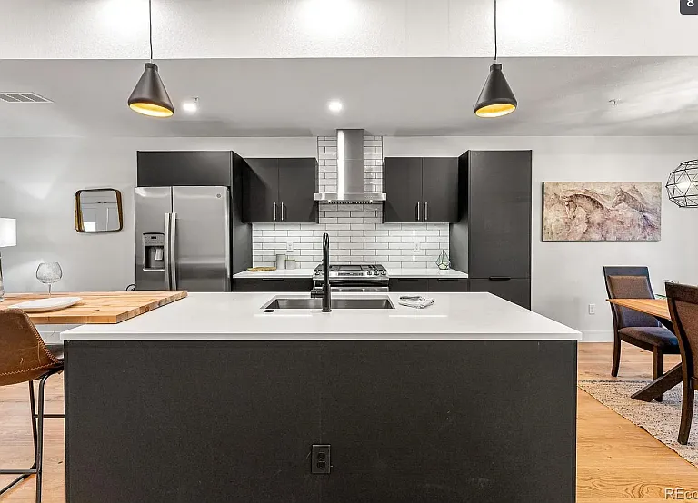 3919 Cook St — Photo 18