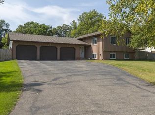 11913 Porter Dr, Champlin, MN 55316