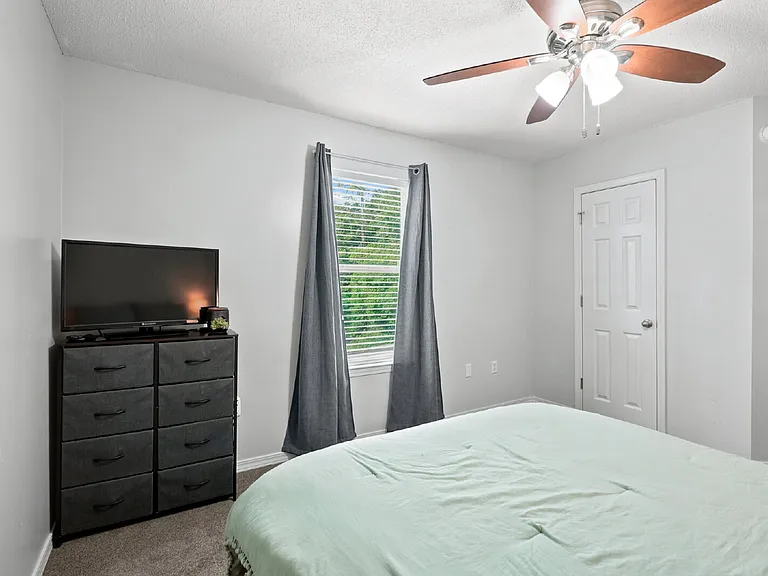 4761 Connor Dr — Photo 21