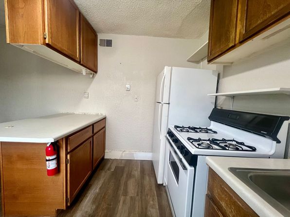 300 Belgrade Ave #401