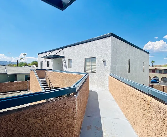 1701 N Park Ave #17 — Photo 2