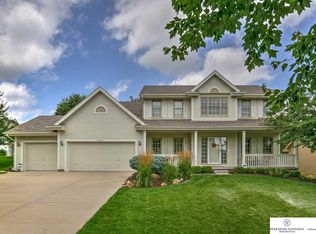 19312 Shadow Ridge Dr, Omaha, NE 68130