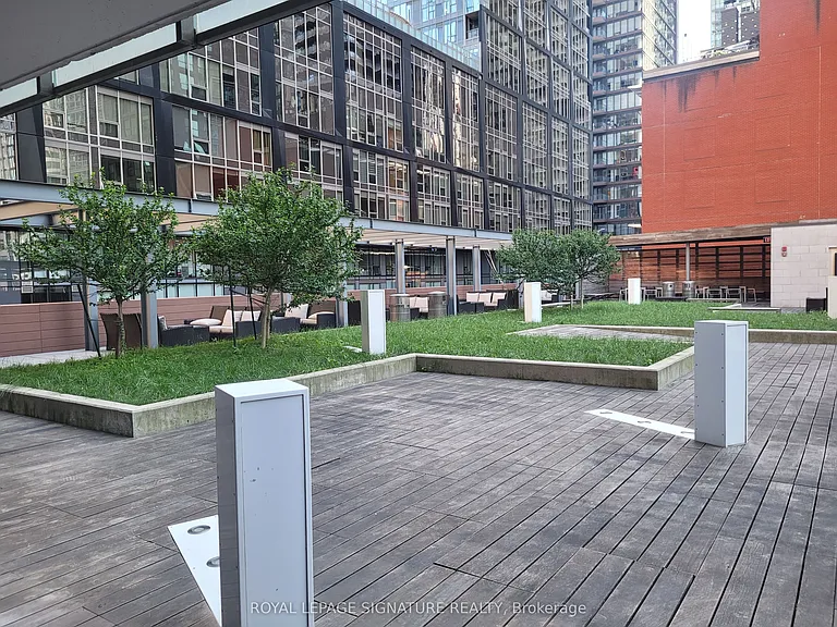 8 Mercer St #1504 — Photo 26