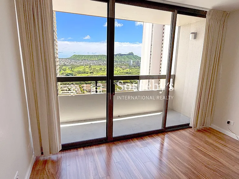 2499 Kapiolani Blvd #2703 — Photo 6