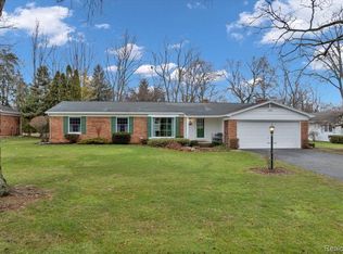 1882 Fair Oak Dr, Rochester Hills, MI 48309