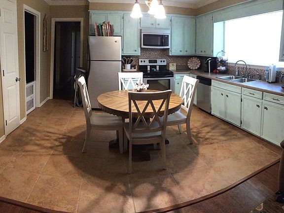 Kitchen (open to living area