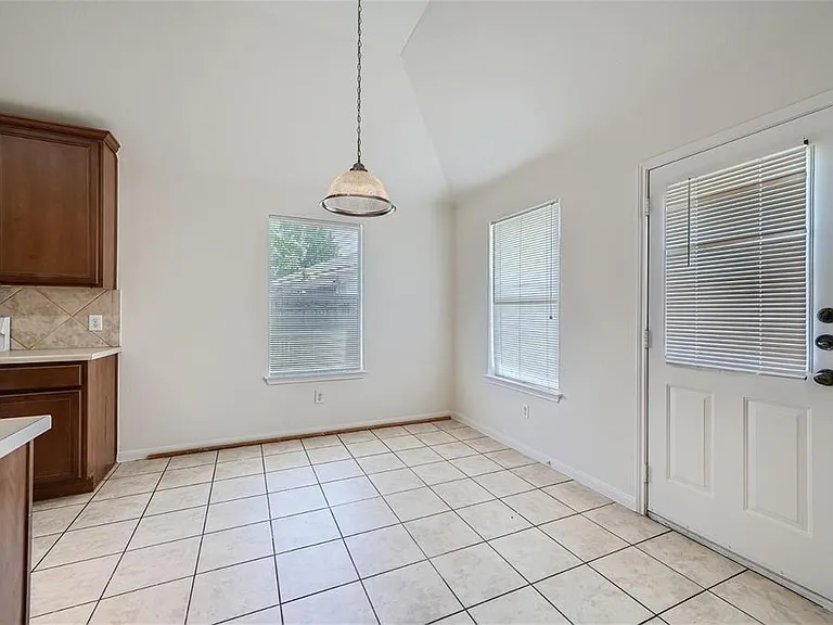 1508 Augusta Bend Dr — Photo 9