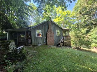 14 Mahkeenac Rd, Stockbridge, MA 01262