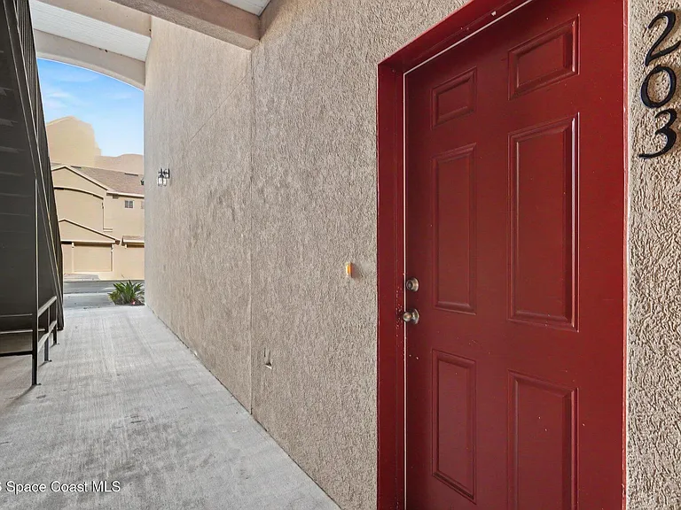 4007 Meander Pl #203 — Photo 2