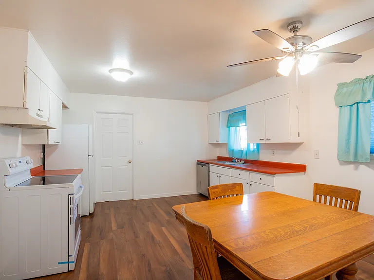 1633 Stull Dr — Photo 10
