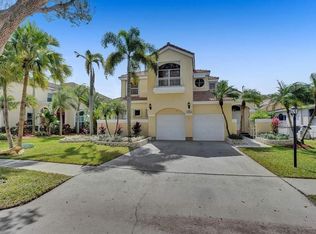 11032 Boston Dr, Hollywood, FL 33026
