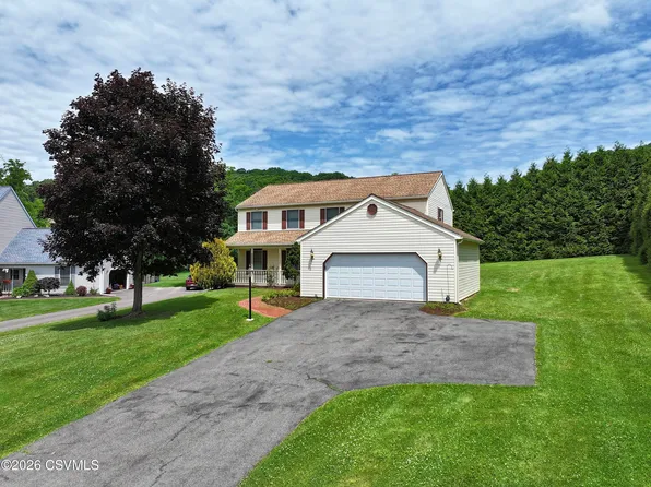 8 Fairview Dr, Danville, PA 17821