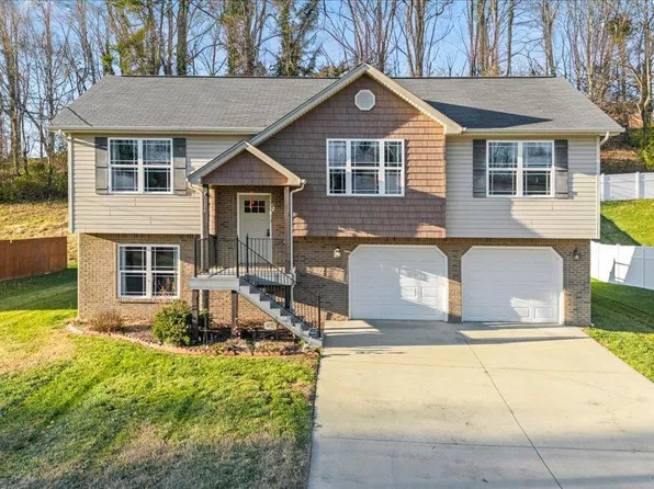 124 Grove Dr, Kingsport, TN 37663
