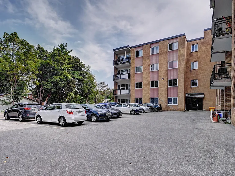 392 Dolph St S — Photo 18