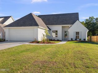 119 Lewis Farms Dr, Madison, MS 39110