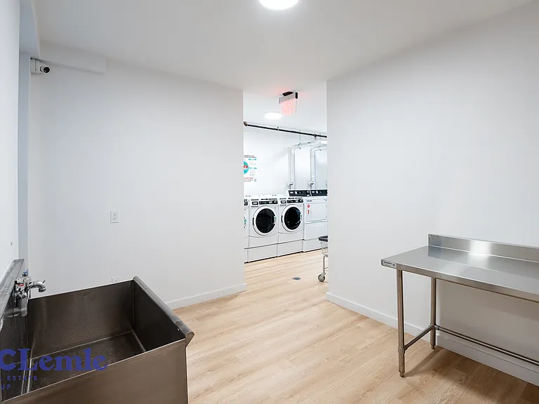 141 E 26th St #6D — Photo 17
