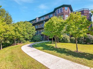 97 Claire Point Rd #97, Burlington, VT 05408