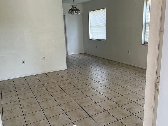 3rd image of 4915 18th St W #B