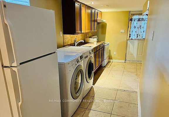 4th image of 136 Prohill St #Basement