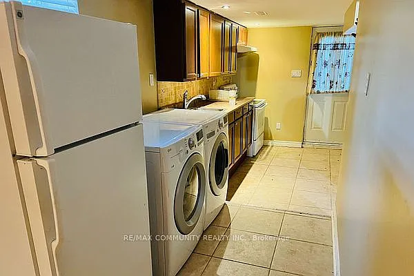 136 Prohill St #BASEMENT — Photo 4