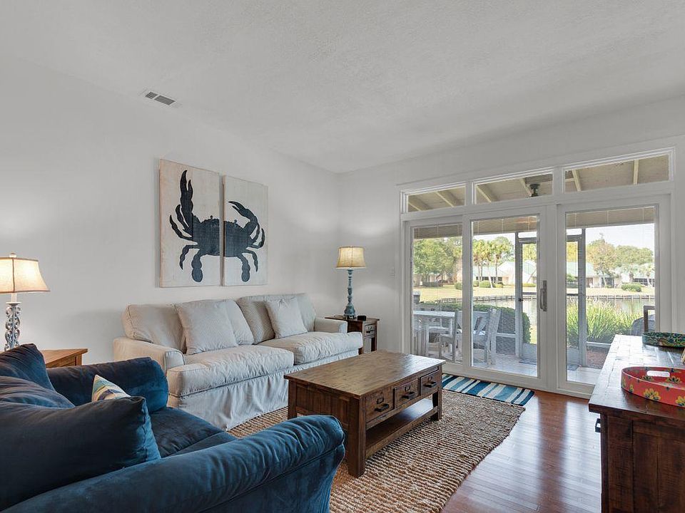 1st image of 628 Bayou Dr #628