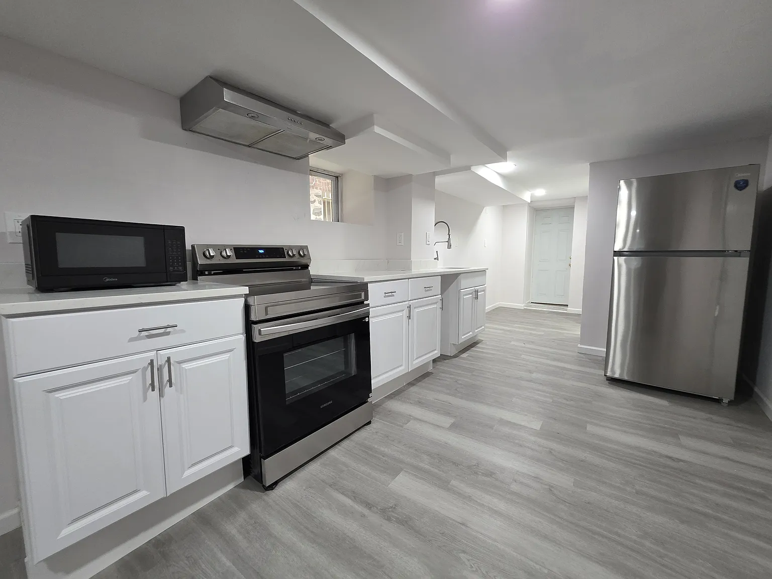 Studio, $1,750 — Photo 2