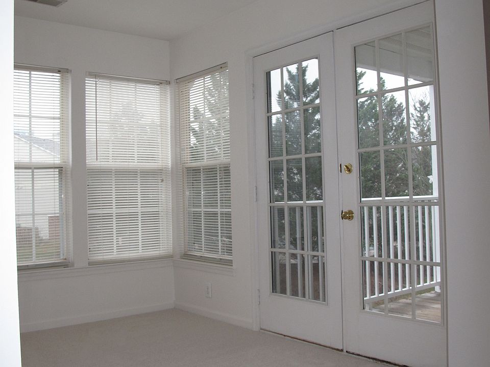 Sun Room/Dining Room