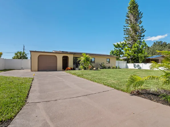 1458 Sea Breeze Ln, Melbourne, FL 32935