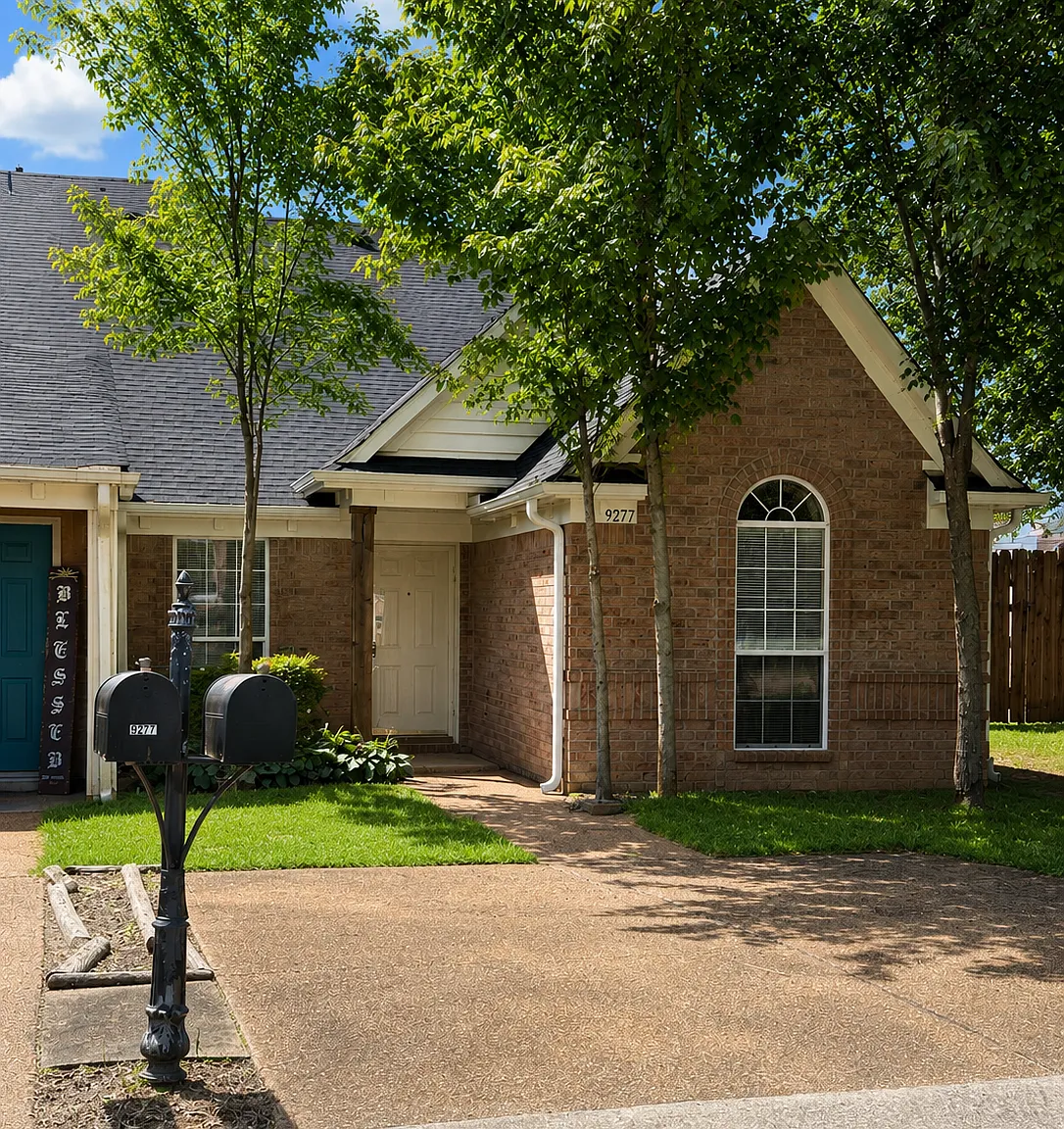 3 bed, 1261 sqft, $1,550 — Photo 1