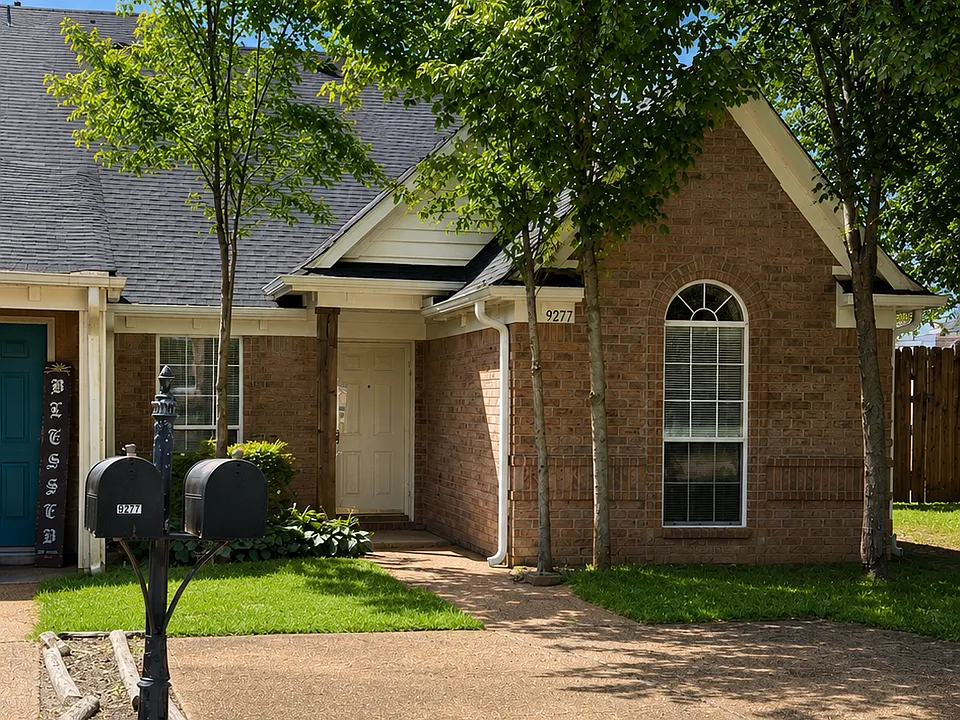 9277 Grove Manor Dr