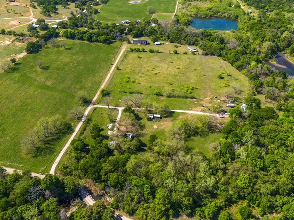 118 & 120 County Road 3646, Clifton, TX 76634