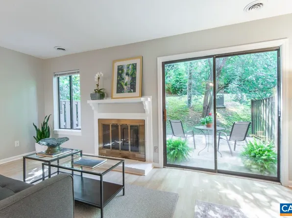 943 Southampton Dr, Charlottesville, VA 22901