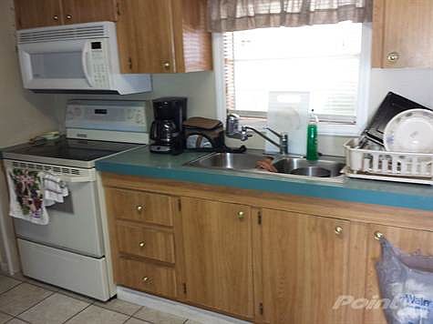 KITCHEN W BUILT IN 'OVER RANGE' MICROWAVE